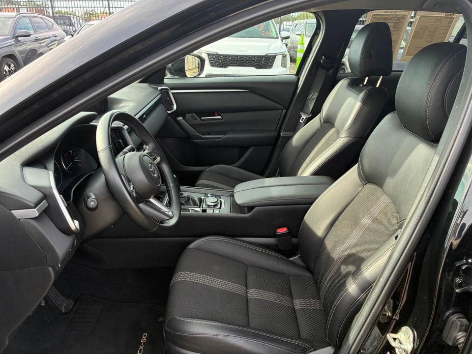 2025 Mazda CX-50 - Image 22 of 31