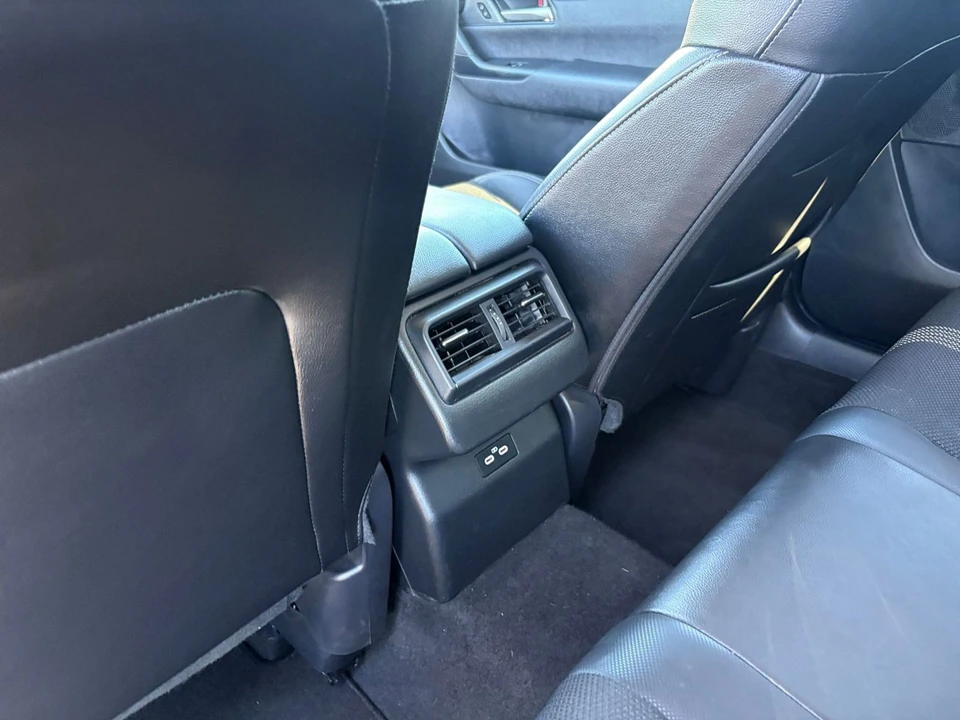 2025 Mazda CX-50 - Image 26 of 31