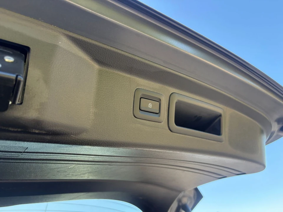 2025 Mazda CX-50 - Image 25 of 31