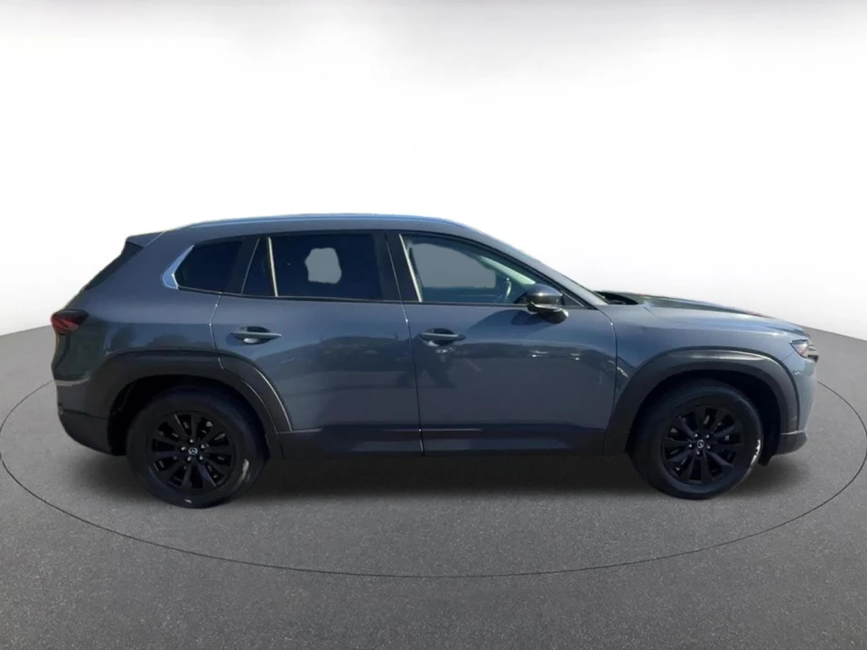 2025 Mazda CX-50 - Image 18 of 31