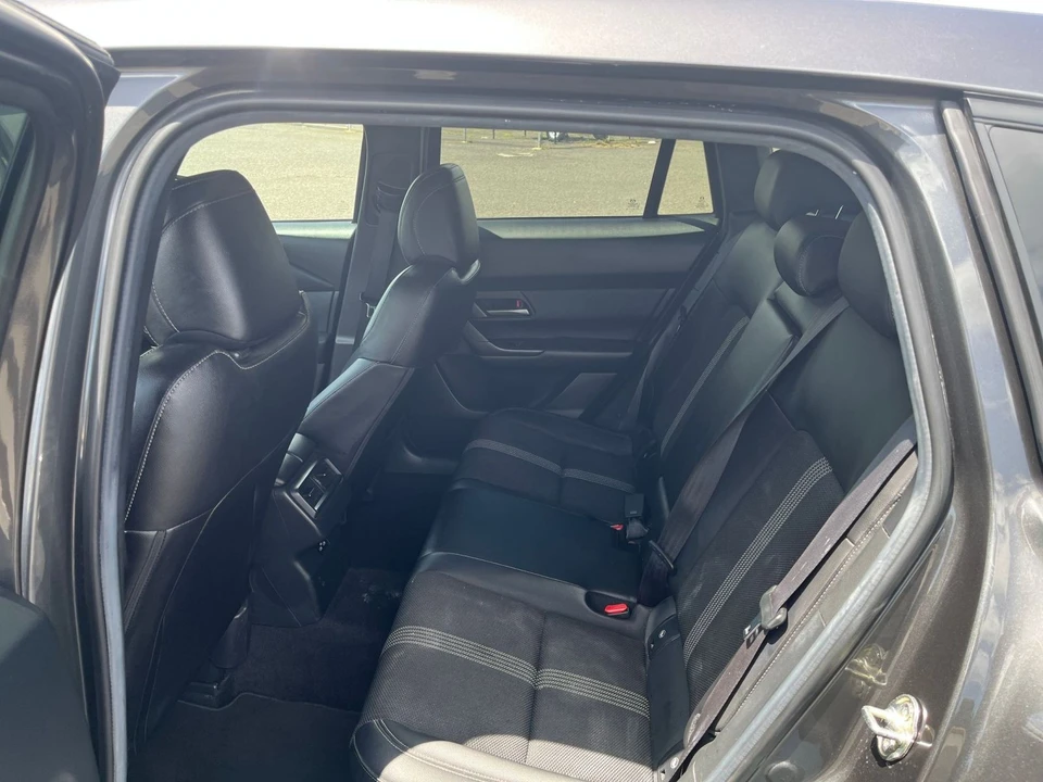2025 Mazda CX-50 - Image 17 of 31