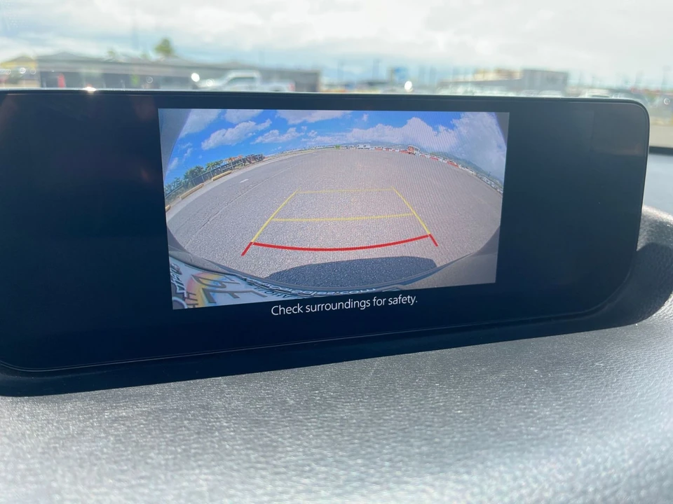 2025 Mazda CX-50 - Image 16 of 31