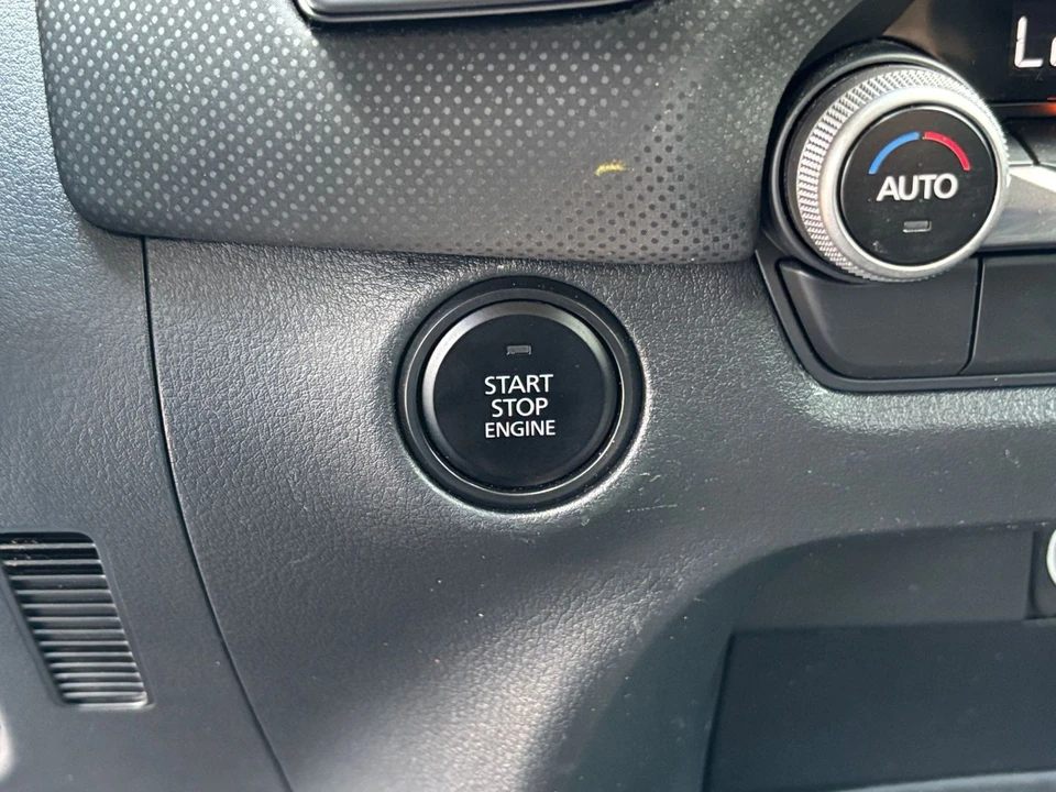 2025 Mazda CX-50 - Image 19 of 31