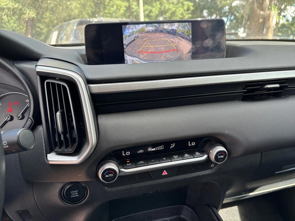 2025 Mazda CX-50 - Image 14 of 31