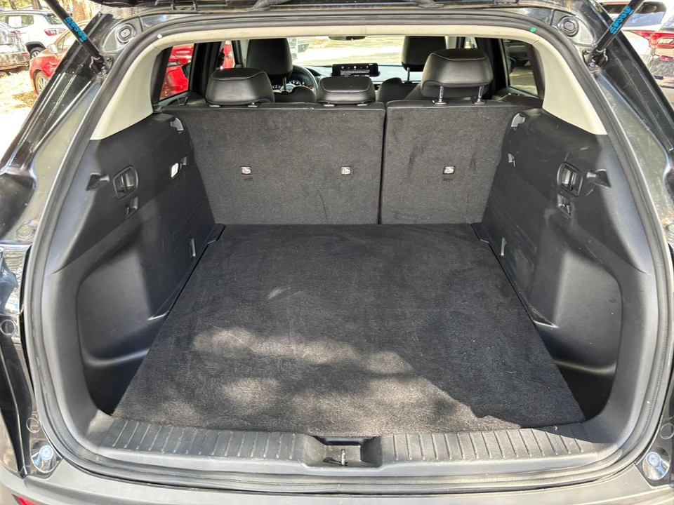 2025 Mazda CX-50 - Image 26 of 31