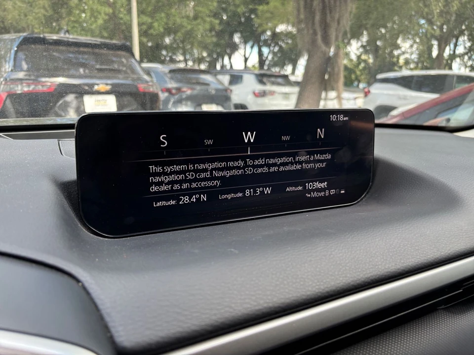 2025 Mazda CX-50 - Image 16 of 31