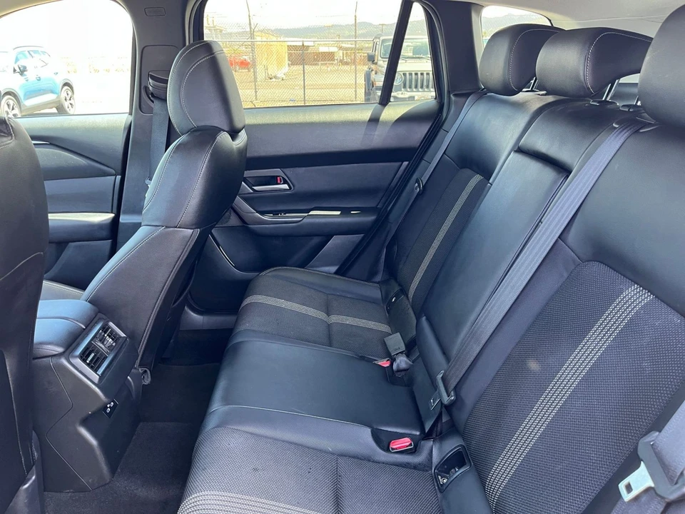 2025 Mazda CX-50 - Image 21 of 31