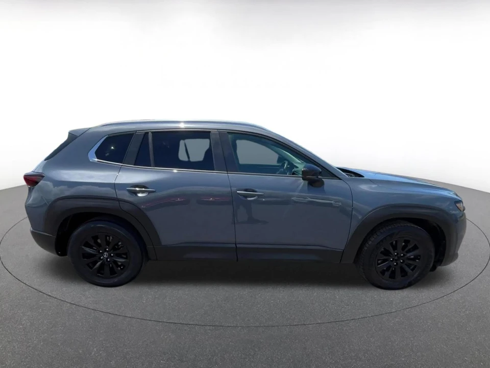 2025 Mazda CX-50 - Image 13 of 31