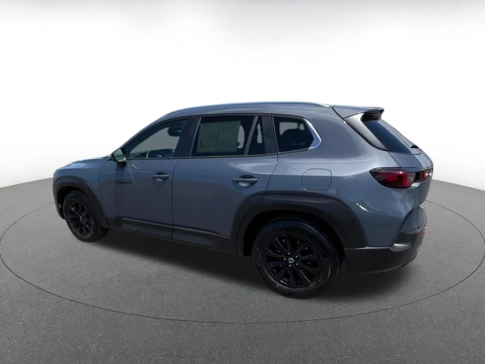 2025 Mazda CX-50 - Image 8 of 31