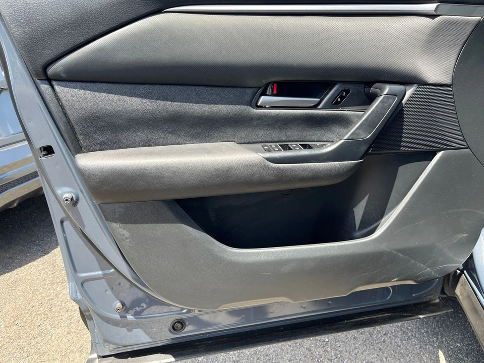 2025 Mazda CX-50 - Image 15 of 31