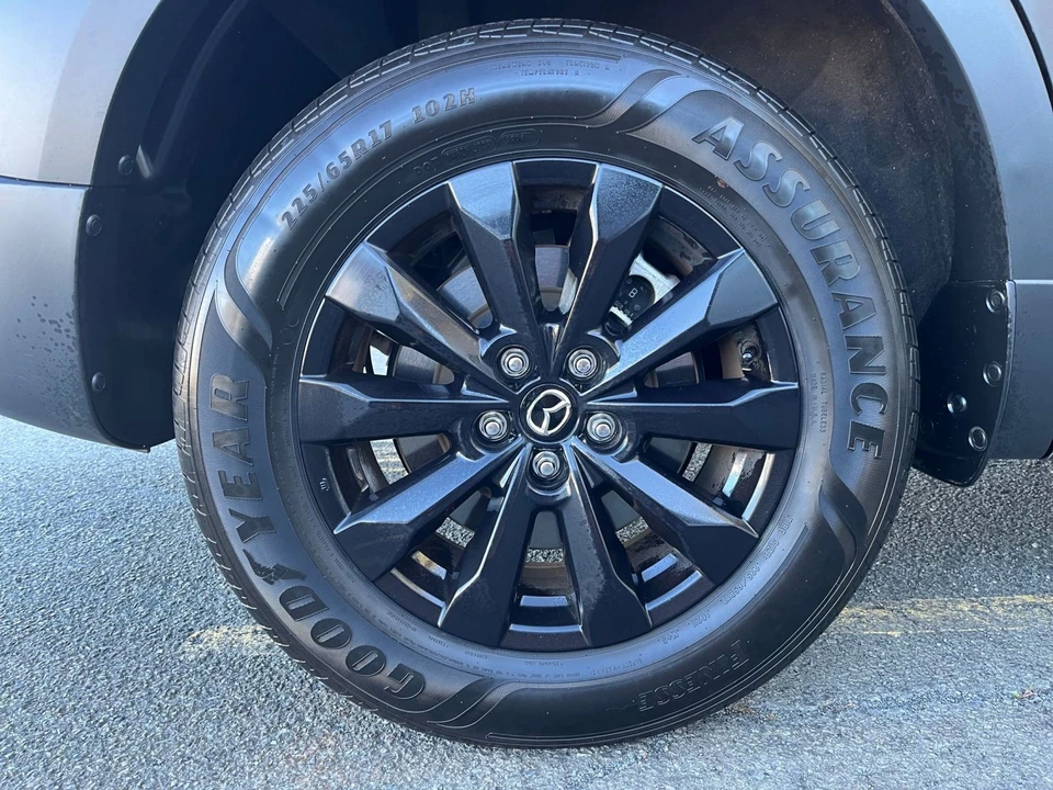 2025 Mazda CX-50 - Image 25 of 31