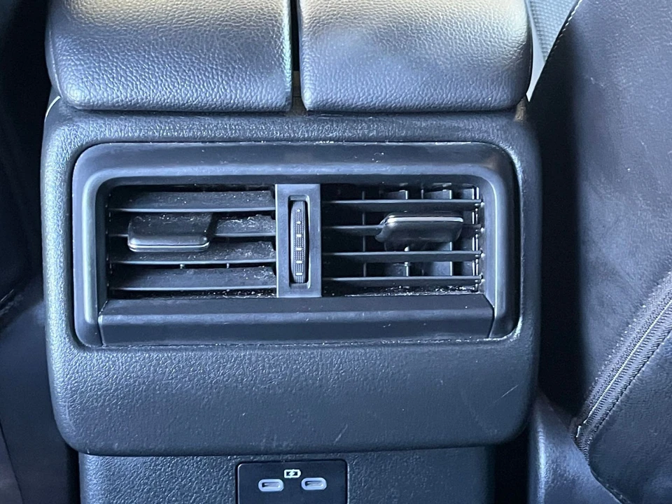 2025 Mazda CX-50 - Image 18 of 31