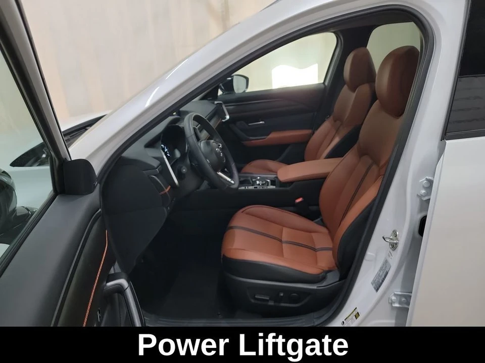 2025 Mazda CX-50 - Image 11 of 12