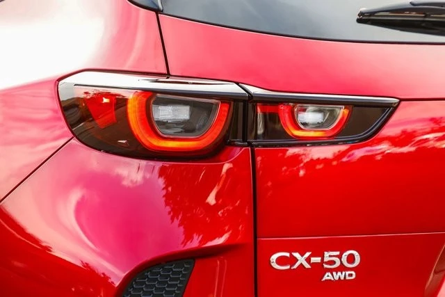 2025 Mazda CX-50 - Image 8 of 12