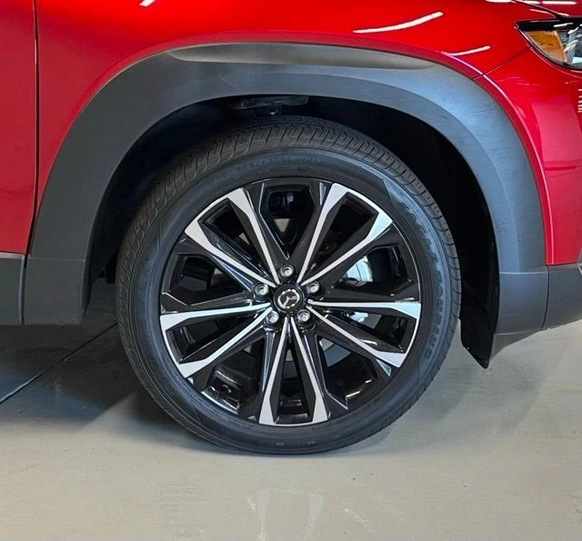 2025 Mazda CX-50 - Image 25 of 28