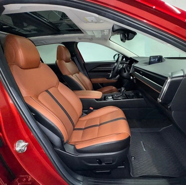 2025 Mazda CX-50 - Image 16 of 28