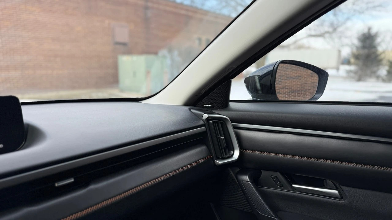 2025 Mazda CX-50 - Image 19 of 21