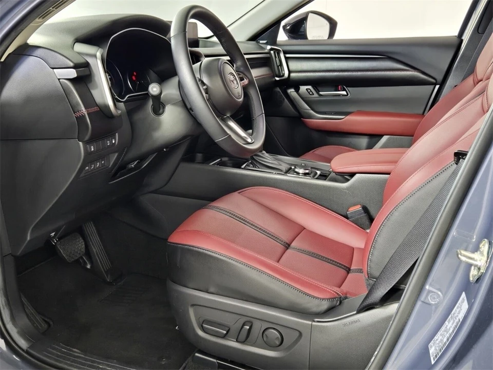 2025 Mazda CX-50 - Image 7 of 12