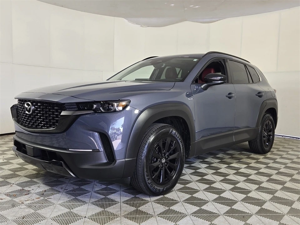 2025 Mazda CX-50 - Image 4 of 12