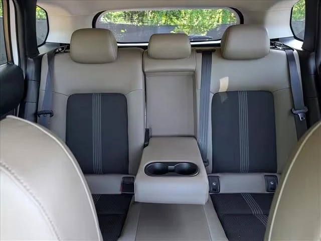2025 Mazda CX-50 - Image 8 of 15