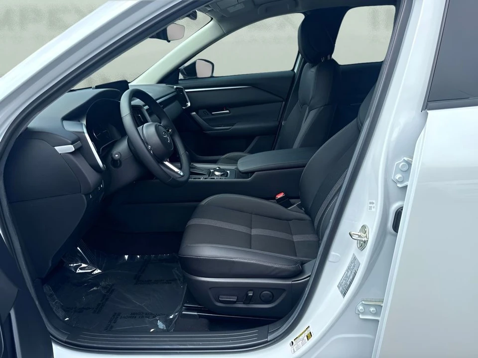 2025 Mazda CX-50 - Image 5 of 26