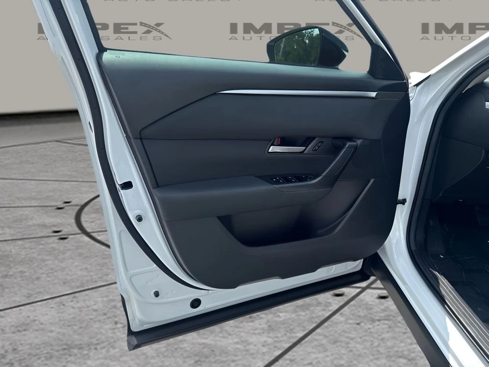2025 Mazda CX-50 - Image 16 of 26