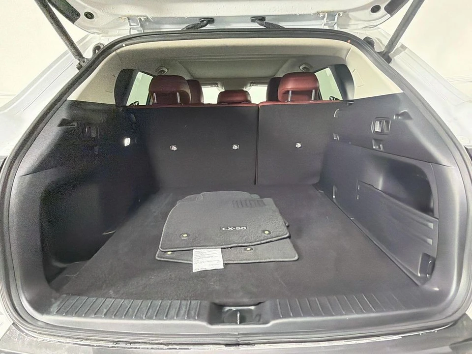 2025 Mazda CX-50 - Image 28 of 31