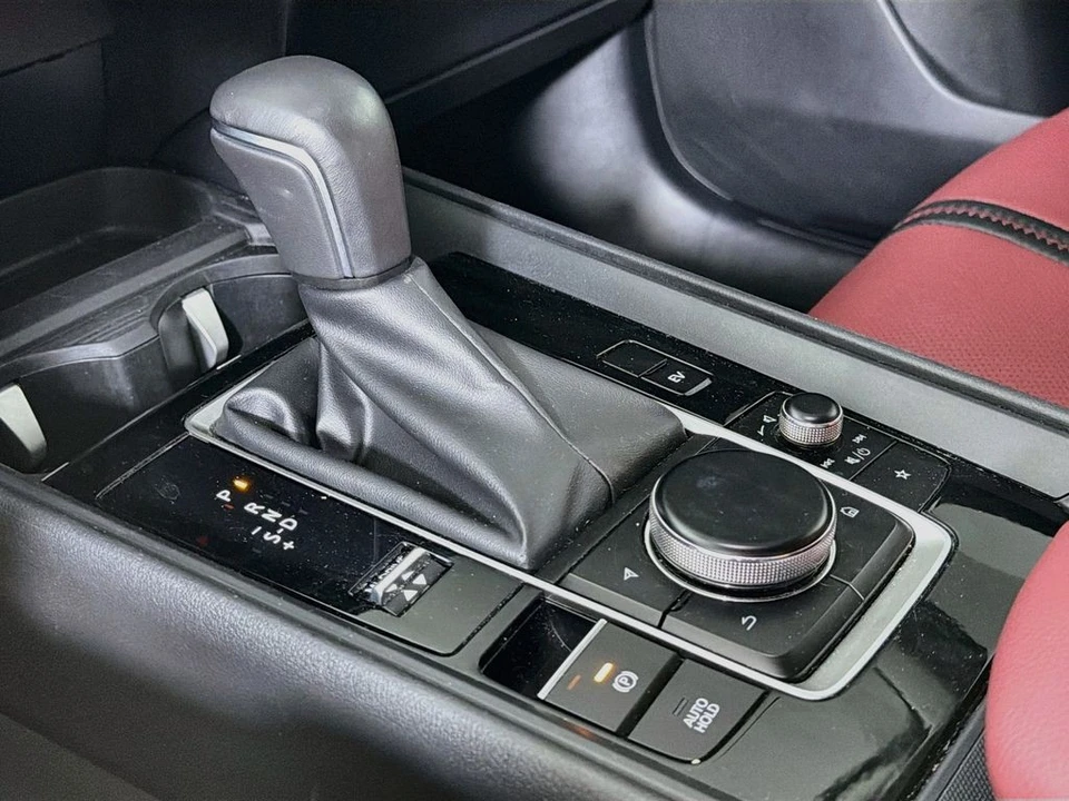2025 Mazda CX-50 - Image 20 of 31