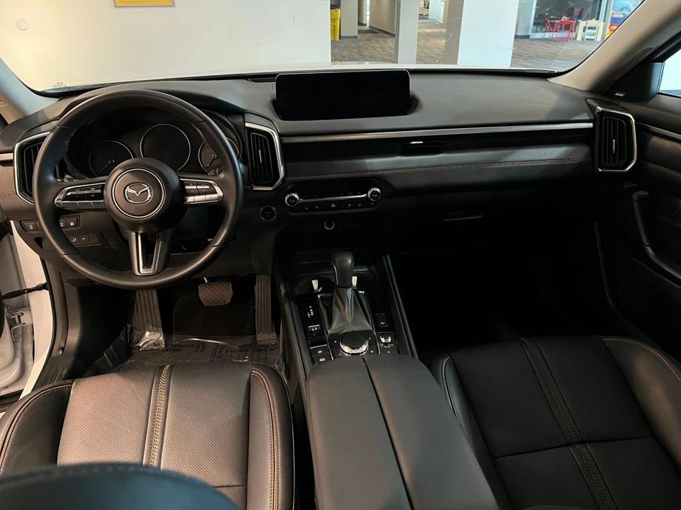 2025 Mazda CX-50 - Image 30 of 31