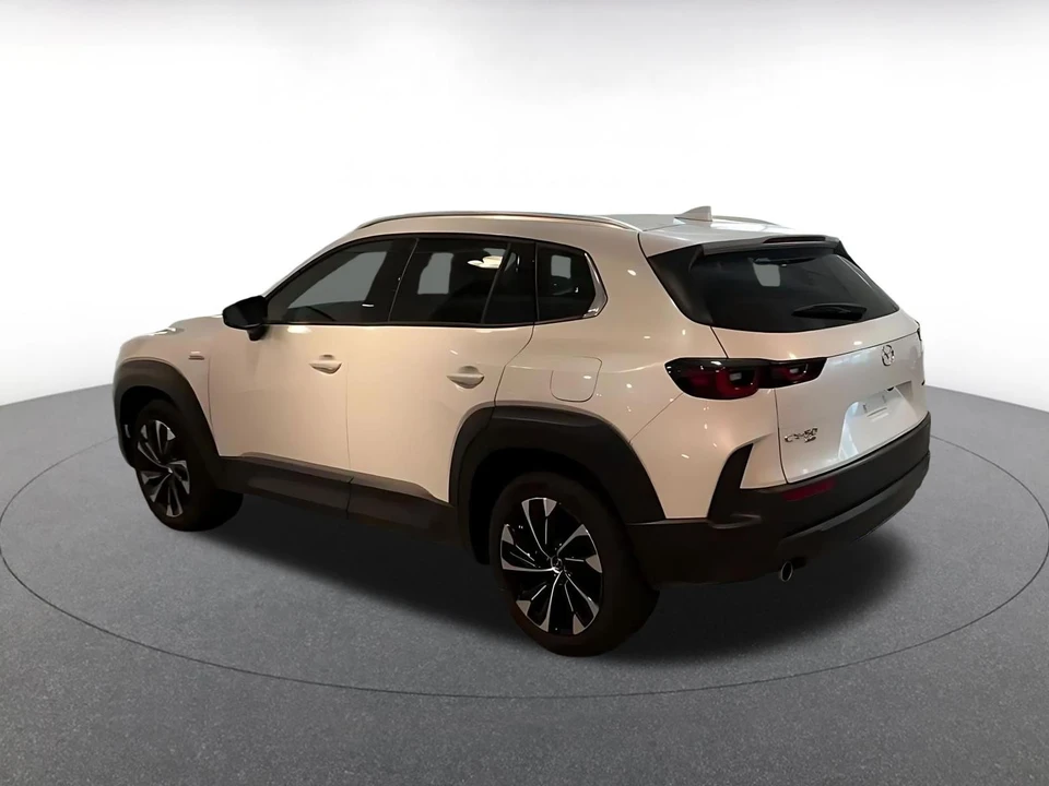 2025 Mazda CX-50 - Image 4 of 31