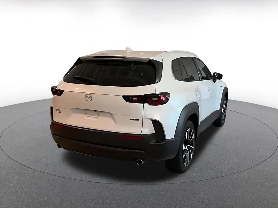2025 Mazda CX-50 - Image 13 of 31