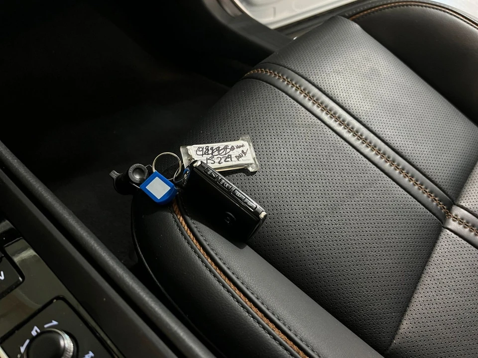 2025 Mazda CX-50 - Image 17 of 31