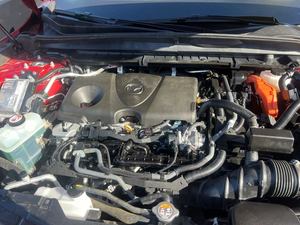2025 Mazda CX-50 - Image 28 of 31
