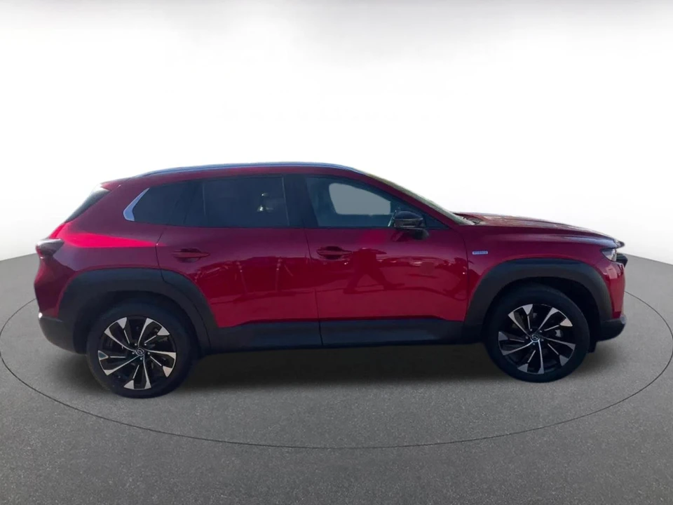 2025 Mazda CX-50 - Image 13 of 31