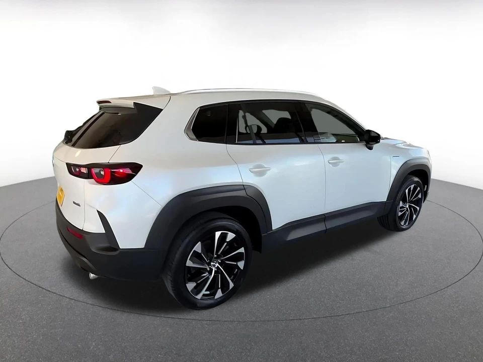 2025 Mazda CX-50 - Image 13 of 31