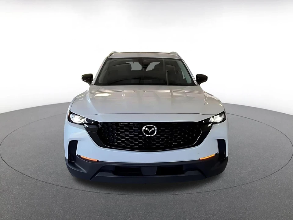 2025 Mazda CX-50 - Image 4 of 31