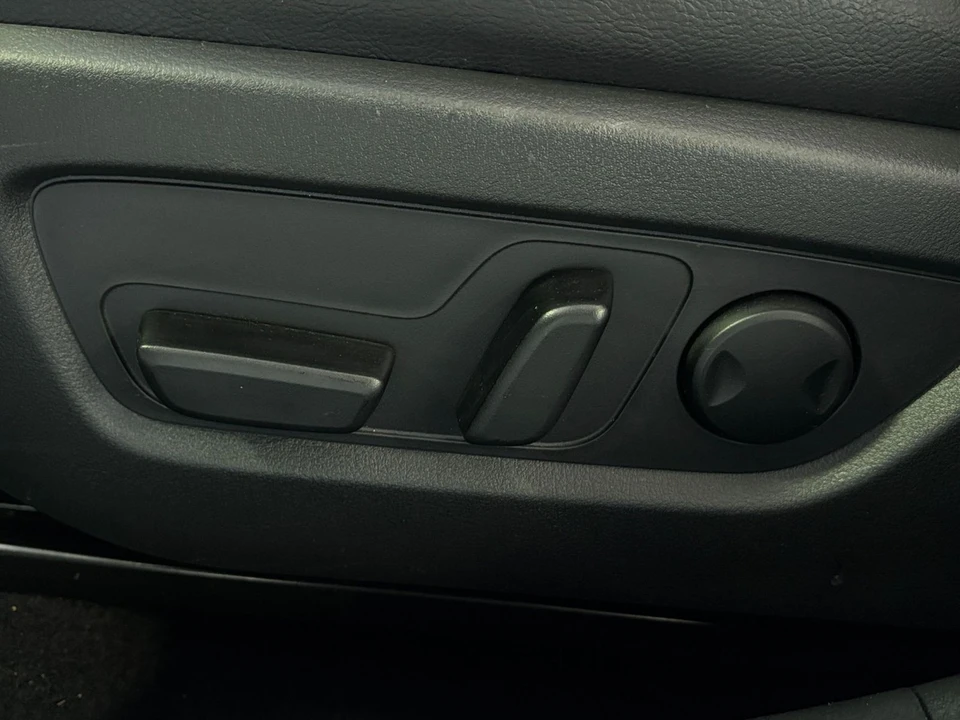 2025 Mazda - Image 21 of 31