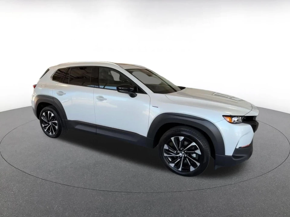 2025 Mazda CX-50 - Image 2 of 31