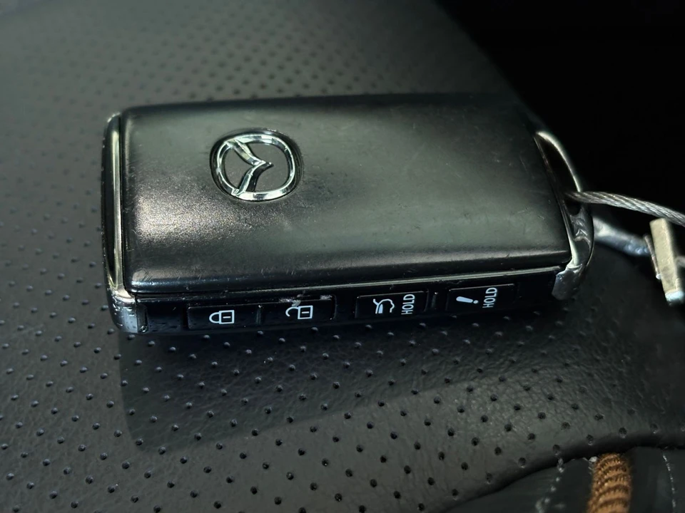 2025 Mazda CX-50 - Image 18 of 31