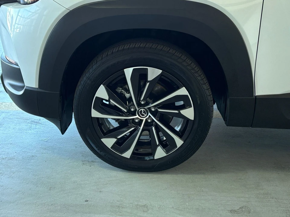 2025 Mazda CX-50 - Image 28 of 31