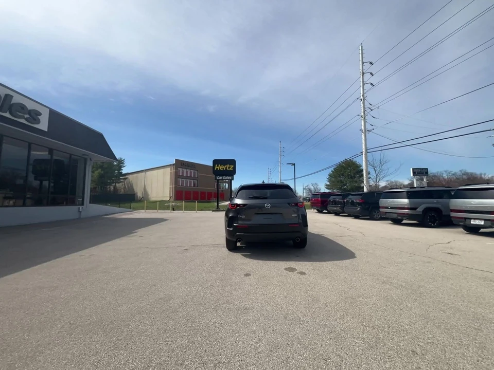 2025 Mazda CX-50 - Image 18 of 31
