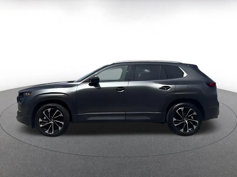2025 Mazda CX-50 - Image 14 of 31