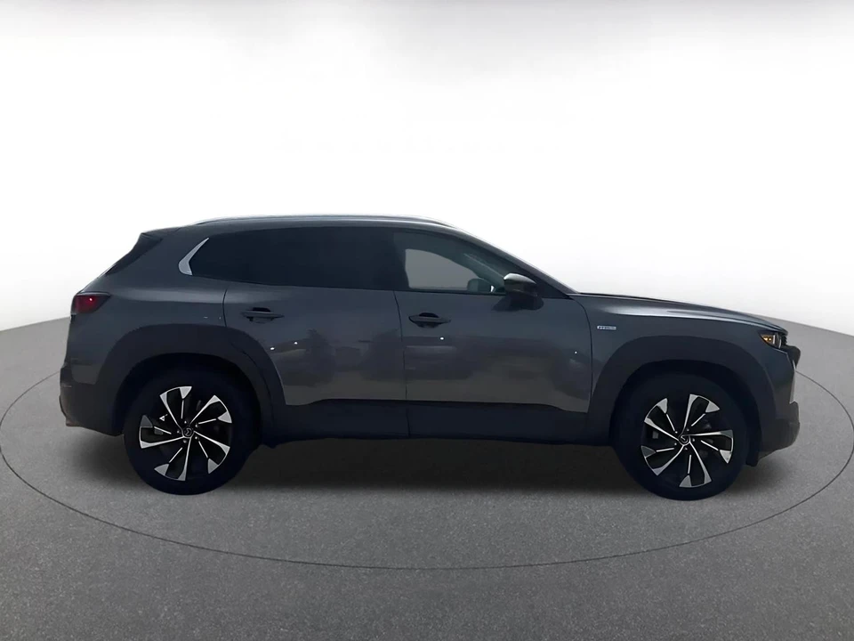 2025 Mazda CX-50 - Image 11 of 31