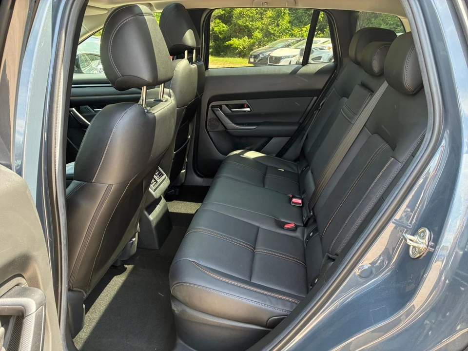 2025 Mazda CX-50 - Image 21 of 31