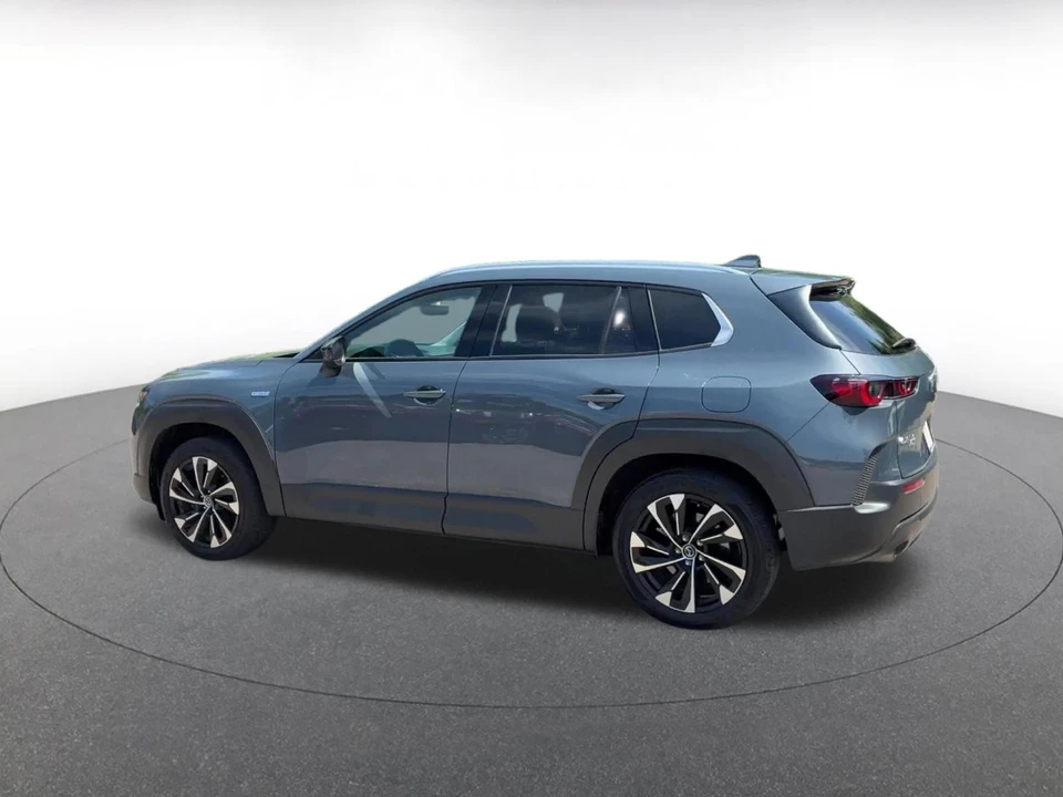 2025 Mazda CX-50 - Image 8 of 31