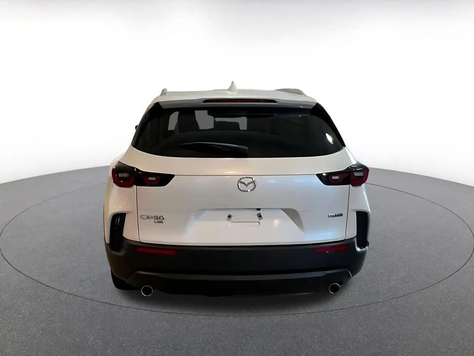 2025 Mazda CX-50 - Image 10 of 31