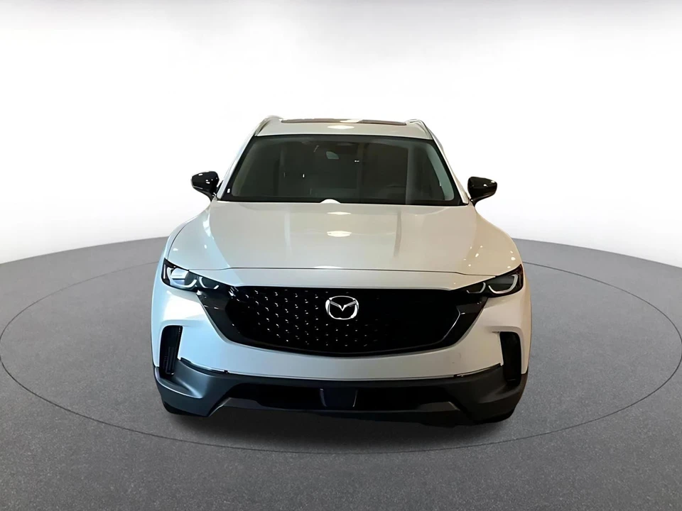 2025 Mazda CX-50 - Image 4 of 31