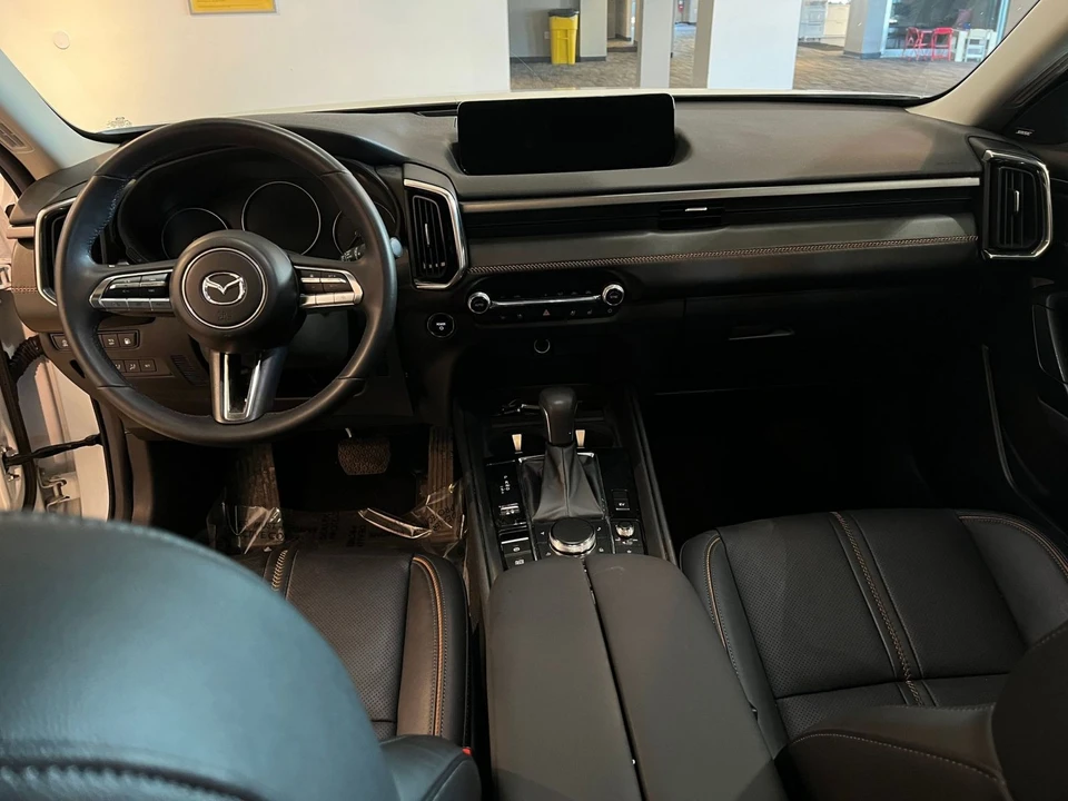 2025 Mazda CX-50 - Image 30 of 31