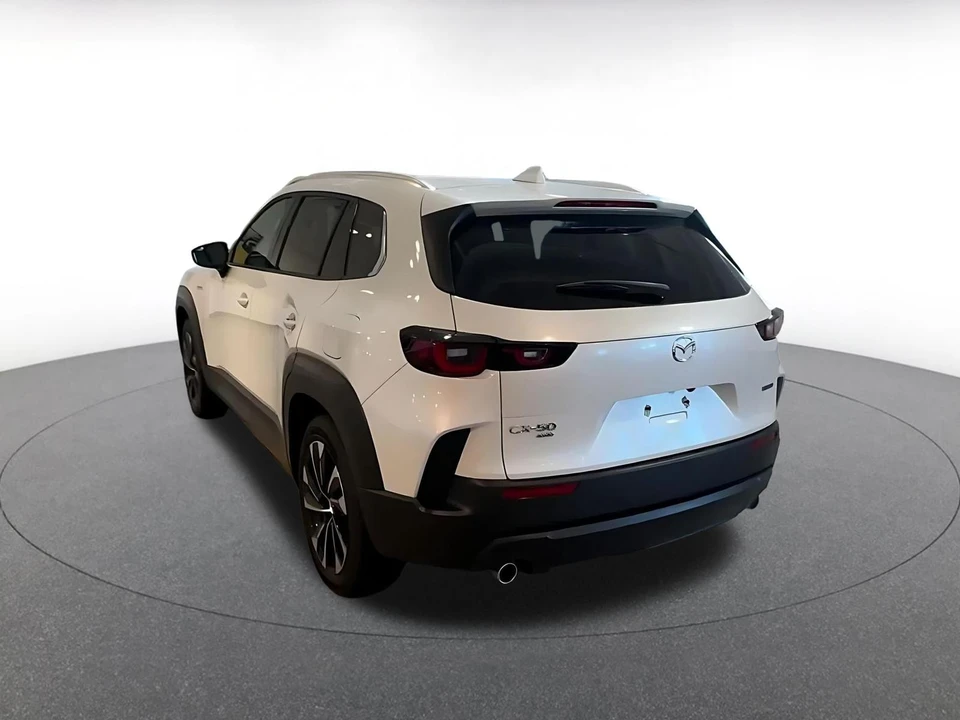 2025 Mazda CX-50 - Image 9 of 31