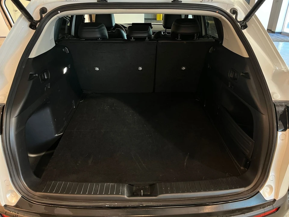 2025 Mazda CX-50 - Image 28 of 31